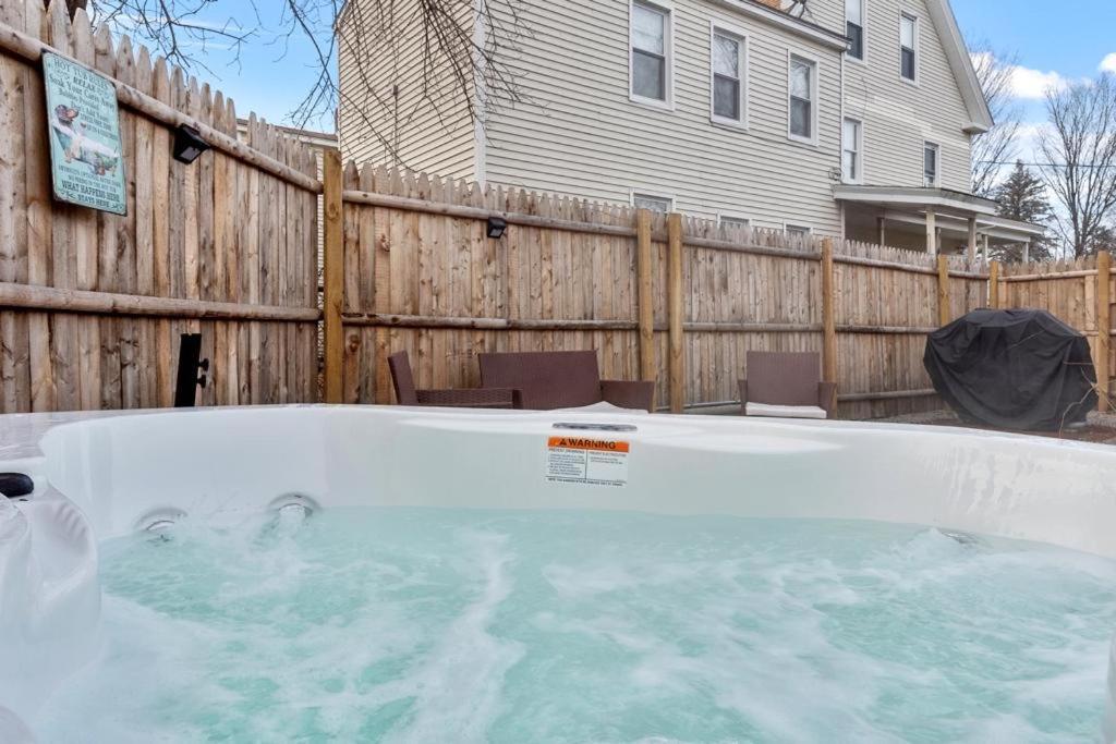 New!! Lovely Unit W/ Private Hot Tub And Patio! ラコニア エクステリア 写真